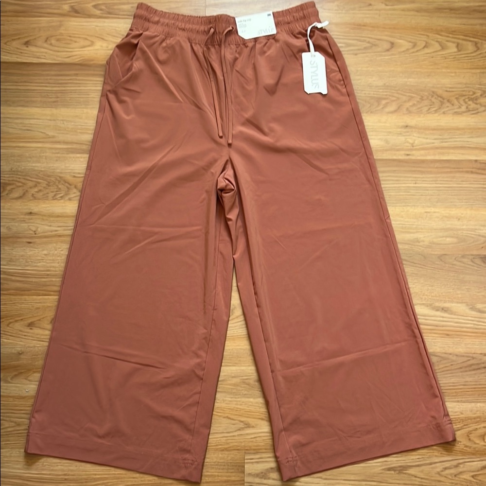 STYLUS Wide Leg Crop Pants NWT